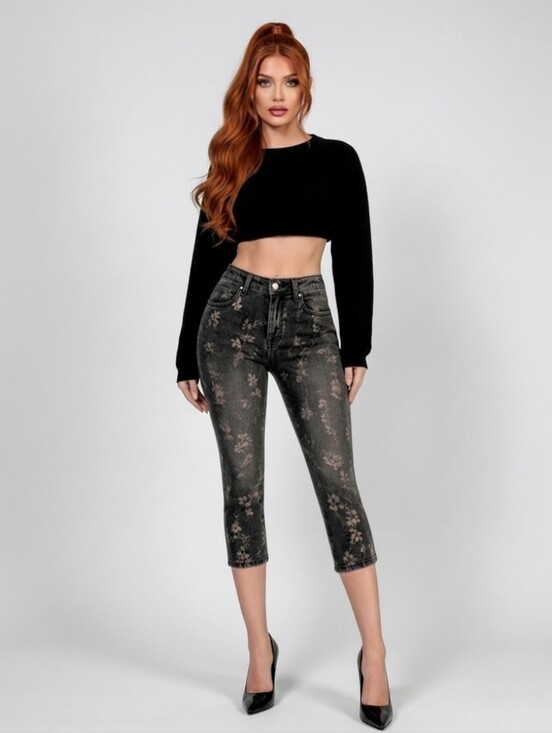 Fashion Nova Denim - CAPRI FORAL STRETCH JEANS SIZE 9 Skinny Stretch Denim Capris